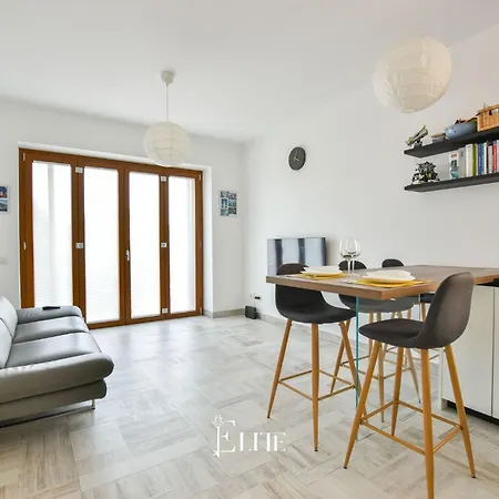 Casa Lp - And Pool * Varano Borghi