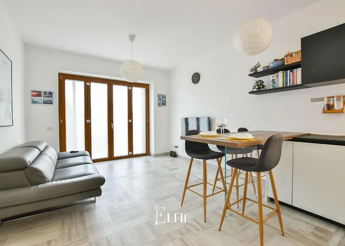 Casa Lp - And Pool * Varano Borghi