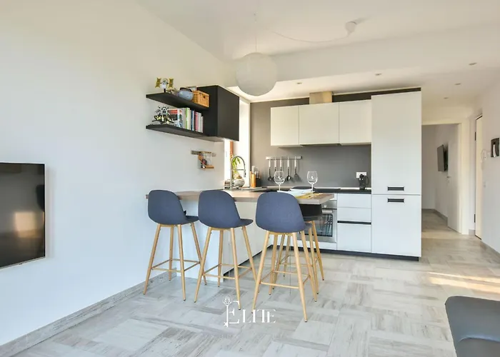 Casa Lp - And Pool * Varano Borghi