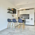 Casa Lp - And Pool * Varano Borghi